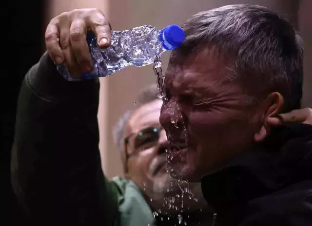 Sırbistan'da Seçim Hilesi İddiası: Göstericilere Polis Müdahalesi