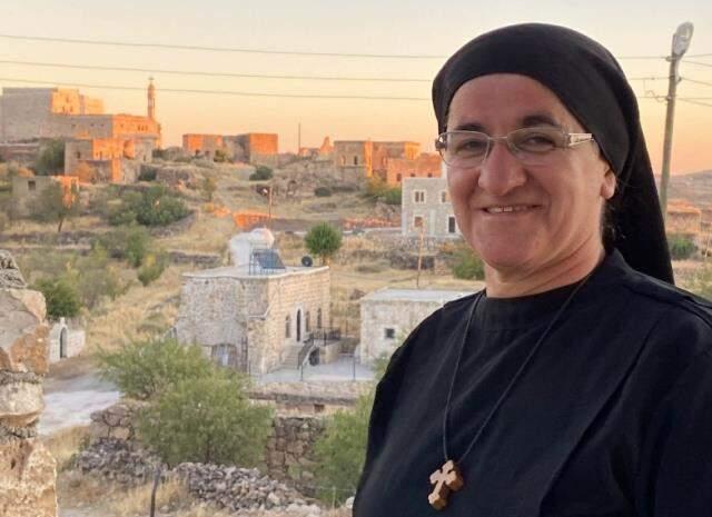 Midyatlı rahibe, 36 yıl sonra göç ettiği köyüne geri döndü