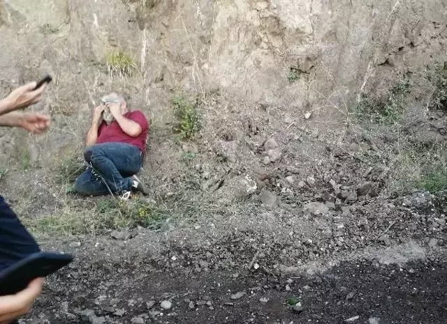 Fındık işçilerin taşıyan traktörün devrildiği kazada can pazara: 20 kişi yola savruldu, 1 ölü