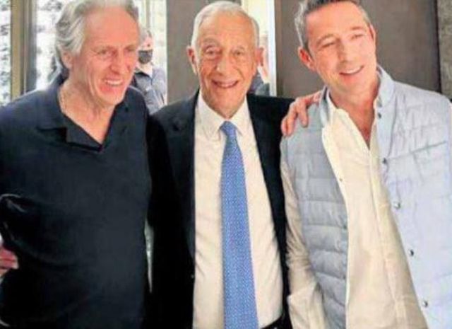 Ali Koç uğurlu yeleğiyle takımı böyle yolcu etti! Jorge Jesus'a sımsıkı sarıldı