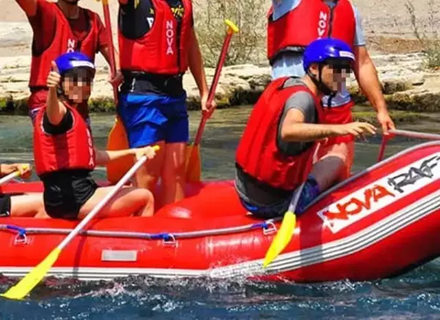 Boşanmak isteyen kocasına karşı dava açtı, köpük partisi fotoğrafını delil olarak sundu