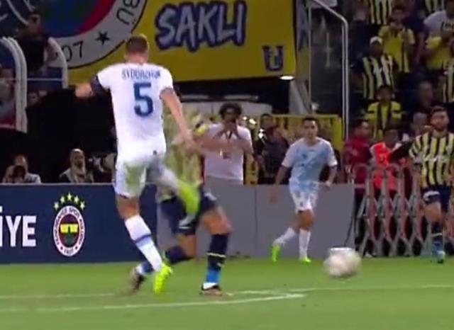 Bu kadarı da fazla! Ukraynalılar, Fenerbahçe maçında kantarın topuzunu kaçırdı