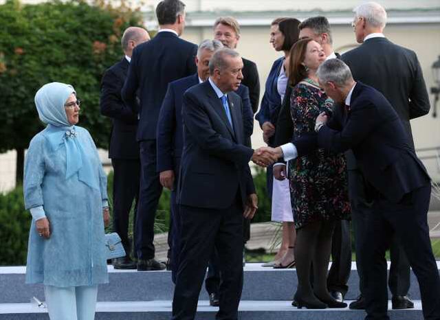 Litvanya Cumhurbaşkanı NATO Zirvesi'nde akşam yemeği verdi