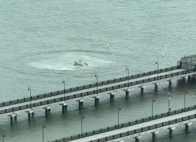Nehre çakılan helikopter, altı kişilik aileye mezar oldu