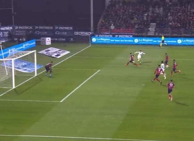 Cengiz Ünder coştu bir kere! Milli futbolcumuz Fransa'yı altüst ediyor