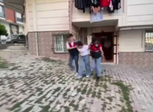Son Dakika: İstanbul'da eylem hazırlığındaki 2 terörist yakalandı