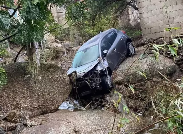 Aydın'ın Söke ilçesinde sağanak nedeniyle 3 kişi hayatını kaybetti