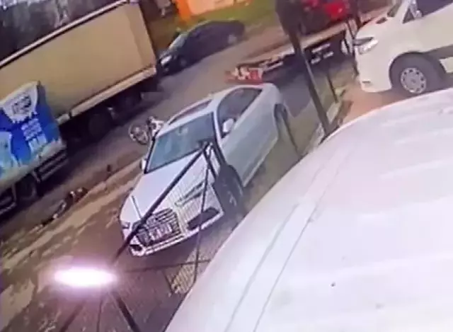 Hatalı sollama yapan kamyonet, 12 yaşındaki bisikletli çocuğun ölümüne neden oldu