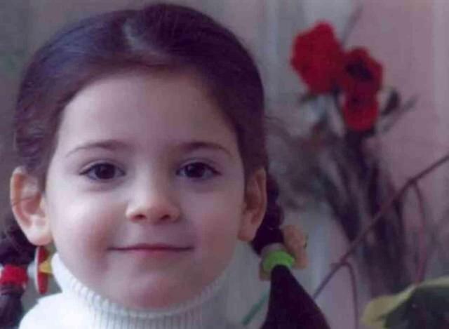 Doğduktan sonra babaları tarafından satılan ikiz kız kardeşler 19 yıl sonra Tiktok sayesinde birbirlerini buldular