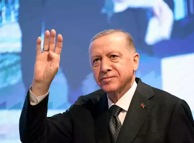 Cumhurbaşkanı Erdoğan: Gençlerimize taahhüt ettiklerimizi 8 ayda gerçekleştirdik