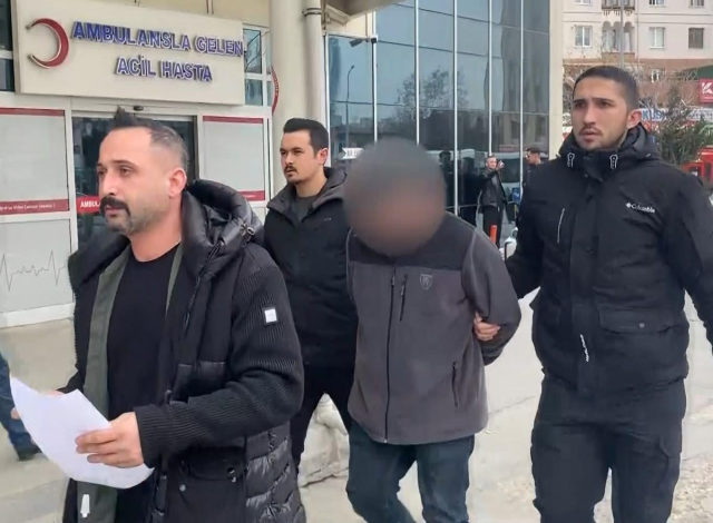 Yakalanmamak için kadın kıyafetleri giyip, sürekli adres değiştirmiş