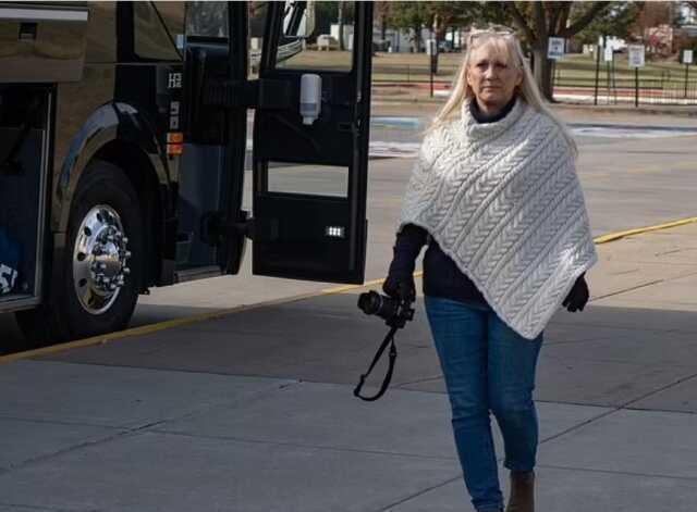 Uzun yılladır futbol fotoğrafçılığı yapan kadın, maç esnasında iki futbolcunun kendisine çarpması sonucu hayatını kaybetti