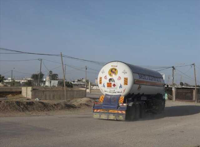 Ateşkes sonrası hareketlilik! Binlerce Filistinli evlerini görmek içi yola çıktı, yakıt yüklü tırlar Gazze'ye girmeye başladı