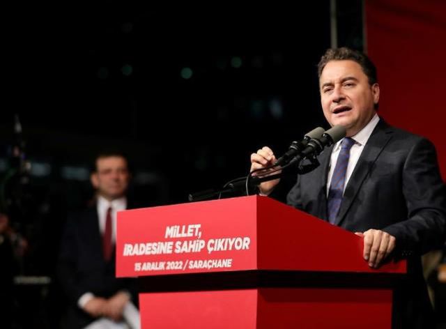 Son Dakika: 6'lı masa sahaya indi! İşte İmamoğlu ve liderlerin Saraçhane'de verdiği mesajlar