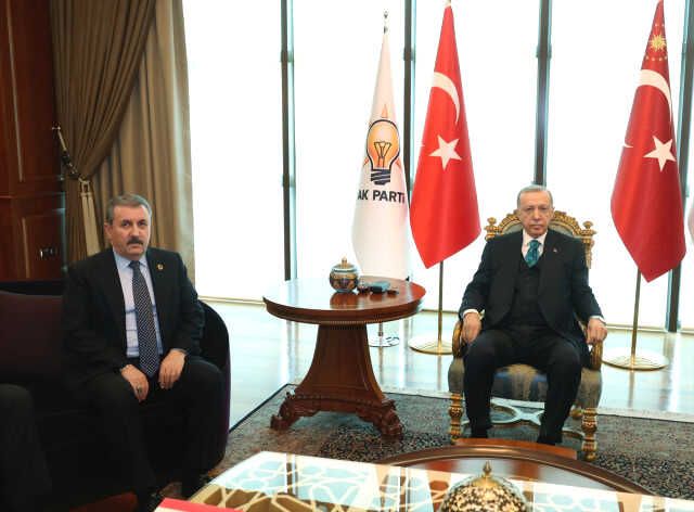 Haberler.com Türkiye ve dünya haber gündemi: Haberler.com editörleri 13 Mart 2023'deki önemli haberleri ve haber başlıklarını sizler için derledi!