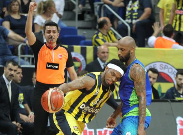 Hakemlerimizin yükselişi devam ediyor! Basketbolda bir başarı öyküsü: Mehmet Karabilecen