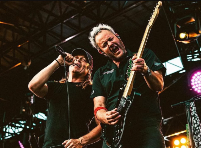 Rock dünyasının efsane ismi Brad Arnold hayatını kaybetti