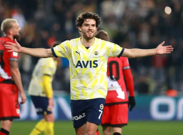 Kadıköy'e Avrupa'dan gözlemci yağacak! İşte Sevilla maçında özel olarak izlenecek 4 Fenerbahçeli