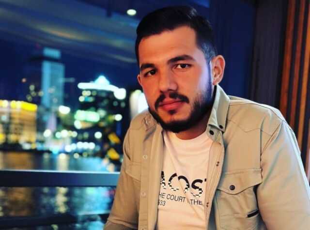İzmir'de otomobil tıra ok gibi saplandı: 1 ölü