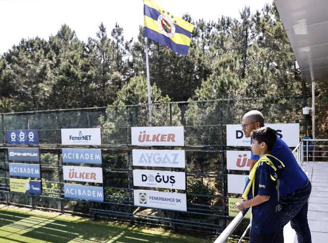 Büyük buluşma gerçekleşti! Arda Güler'i yere göğe sığdıramayan Alex de Souza'nın çektiği fotoğraf taraftarı duygulandırdı