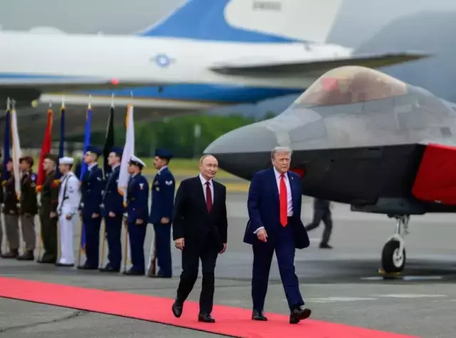 Trump-Putin zirvesi sona erdi! Görüşme 3 saat sürdü