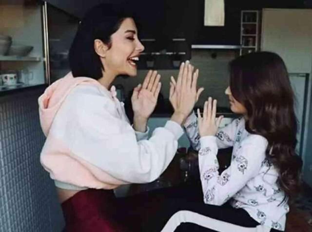 Deniz Akkaya 'Yine olan bana oldu' deyip devlet korumasına alınan kızının durumunu anlattı