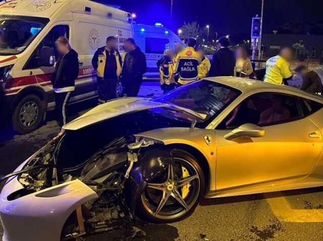 Ünlü sosyal medya fenomeni Onur Yıldız'ın yeni aldığı 14 milyon liralık lüks aracı kaza yaptı