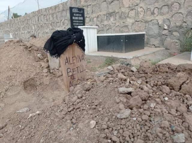 Not bırakarak yaşamına son veren Aleyna'nın babası konuştu: Vücudunda tek kırık yok, kızım intihar etmedi