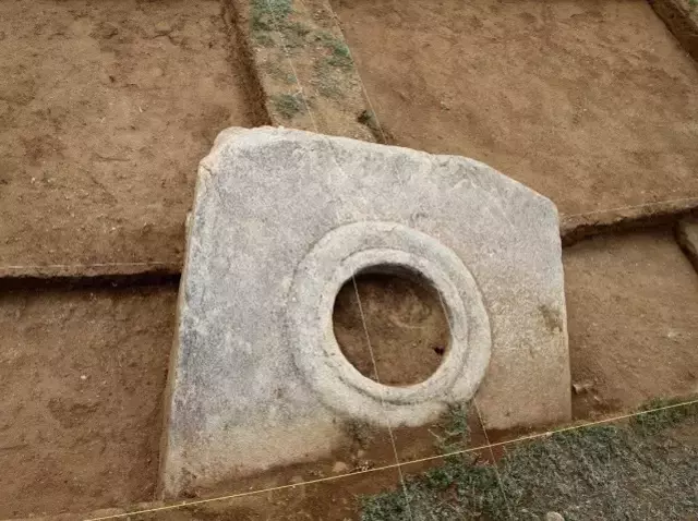 Moğolistan'da İlteriş Kutluk Kağan'ın külliyesi ve yazıtı bulundu