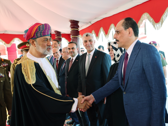 Cumhurbaşkanı Erdoğan'a görkemli karşılama! F-16'lar peş peşe havalandı