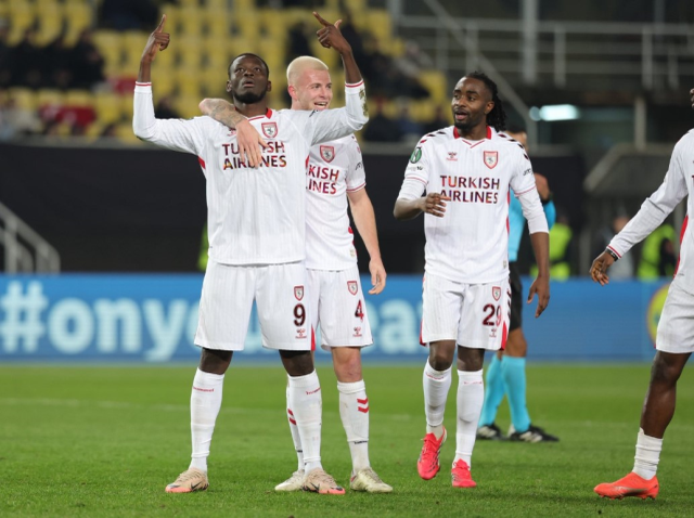 Samsunspor'a Fenerbahçe maçı öncesi çifte müjde
