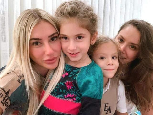 Şeyma Subaşı'nın kız kardeşi, Acun Ilıcalıi'nın sevgilisiyle tatile çıktı