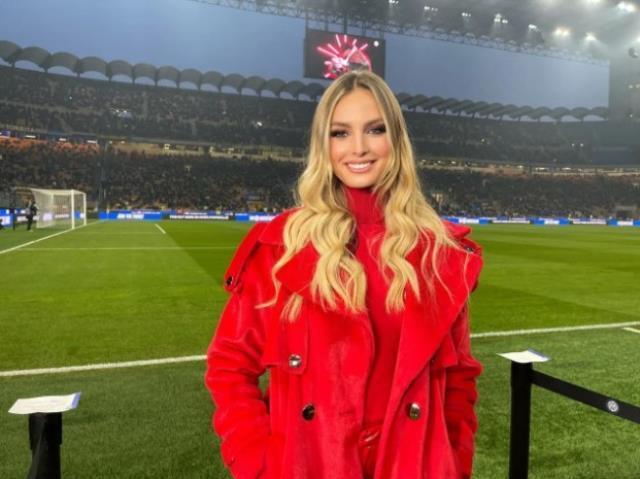 Taraftarlar sevinçten çıldırdı! Güzel sunucu Cindy Marina, Süper Lig devini kabul edecek