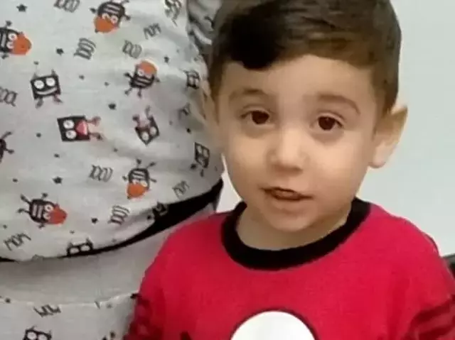 Nefes borusuna ceviz kaçan 2,5 yaşındaki çocuk öldü