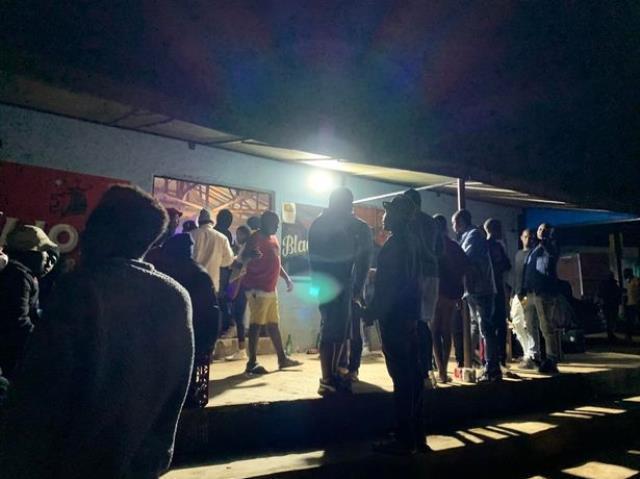 Arkadaşlarıyla iddiaya girip 56 çeşit baharattan yapılan likörü kafasına dikti, macerası tabutta bitti