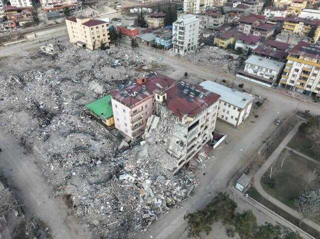 Son Dakika: Depremde hayatını kaybedenlerin sayısı 42 bin 310'a yükseldi