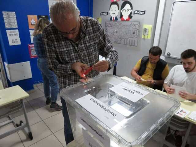 Cumhurbaşkanlığı seçiminde sandık yemini ederek göreve başladılar
