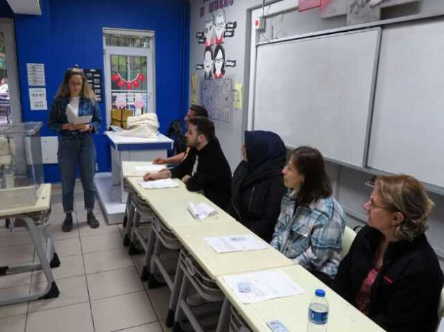 Cumhurbaşkanlığı seçiminde sandık yemini ederek göreve başladılar