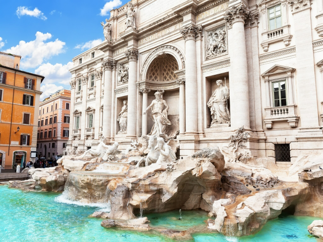 Artık Roma'daki Aşk Çeşmesi'ne para atmak da parayla