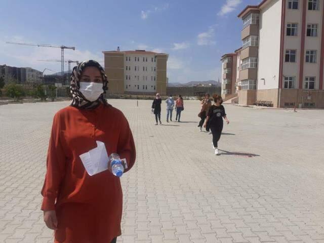 Değişen okul ismi yüzünden öğrenciler sınava giremedi