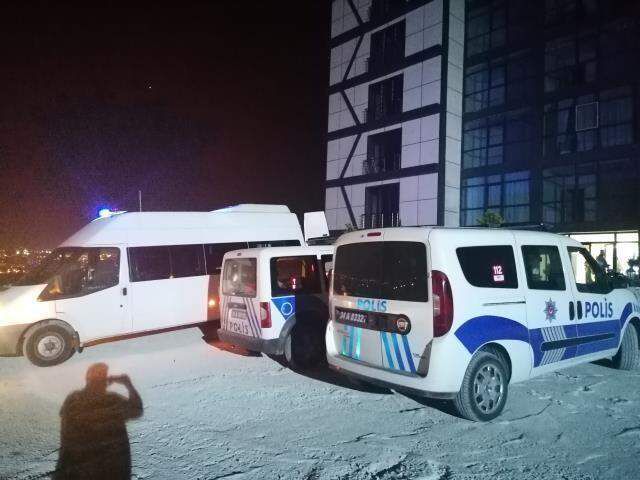 Kötü koku şikayetiyle eve giren ekipler, bir haftadır haber alınamayan şahsın cansız bedeniyle karşılaştı