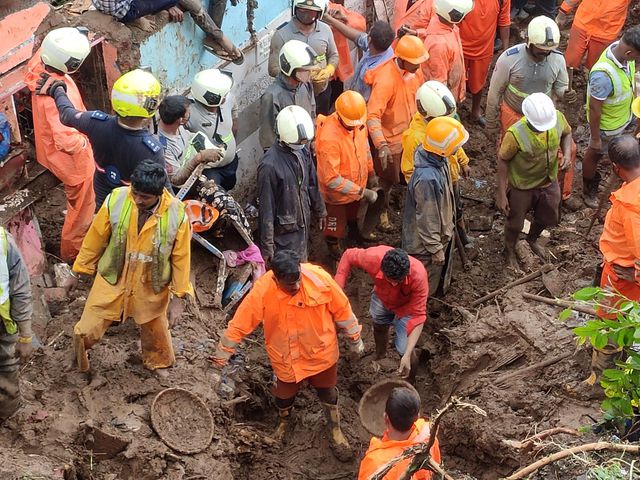 Hindistan'da toprak kayması: 25 ölü