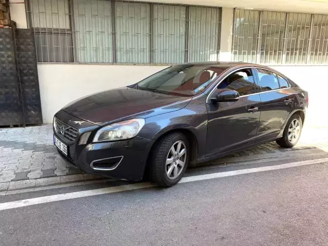 Üsküdar'da pes dedirten dolandırıcılık: Arkası dizel önü benzinli aracı birleştirip sattılar