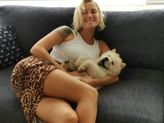 Didem Soydan çok cesur! Üstsüz pozuna beğeni yağıyor