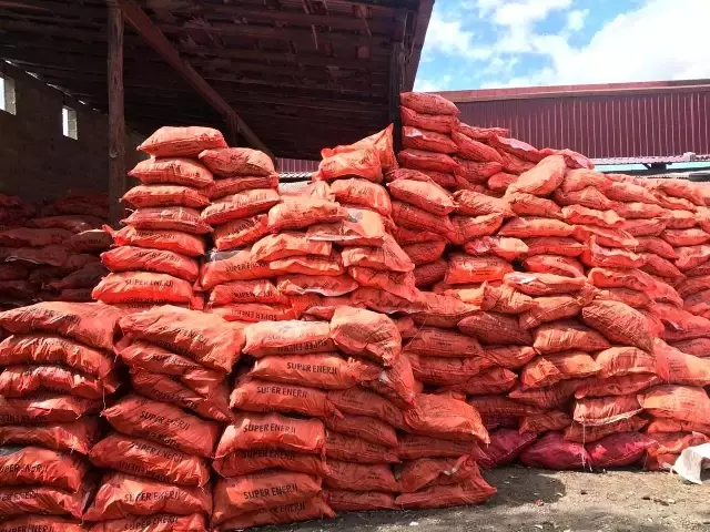 Tonu bin liradan 3 bin liraya çıktı! Dövize endeksli artan kömür fiyatları kış öncesi vatandaşları üşütüyor