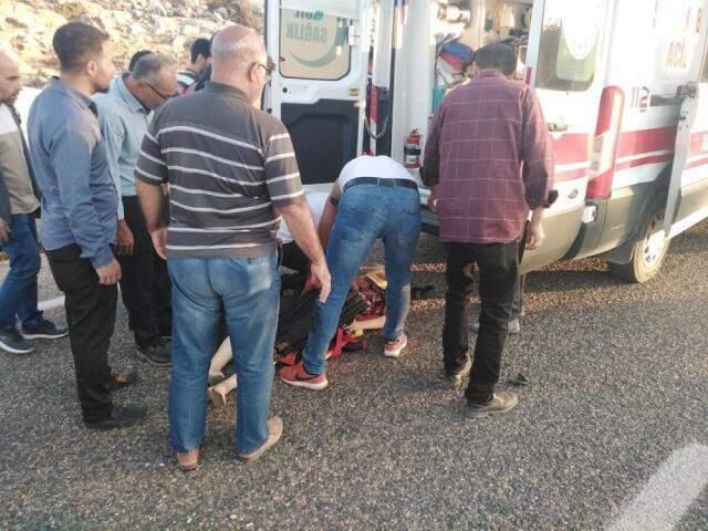 Gaziantep'te minibüs ile otomobilin çarpıştığı kazada can pazarı yaşandı: 2'si ağır 12 yaralı