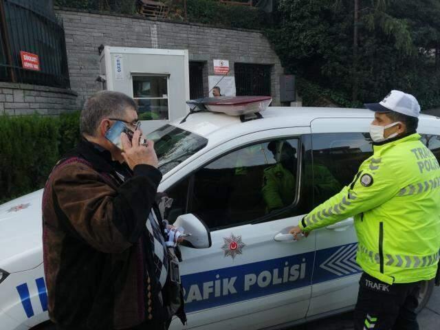 Üsküdar'da feci olay! Turistleri taşıyan minibüsün şoförü direksiyon başında kalp krizi geçirdi