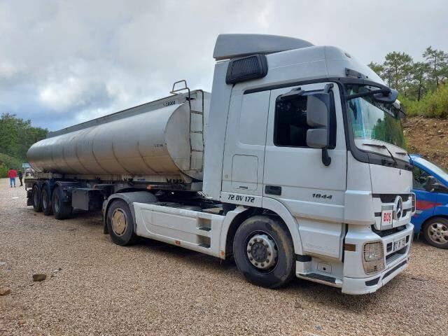 51 yaşındaki tır sürücü 5 metrelik kayalıklardan düşerek hayatını kaybetti