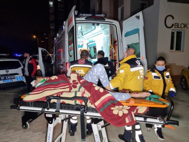 Yangından korunmak için sığındığı balkondan aşağı düşen kadın, yaşam mücadelesi veriyor