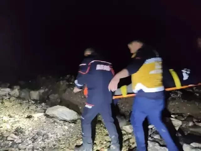 Vicdansızlıkta sınır tanımadılar! Önce dövdükleri kadını, sonra uçurumdan attılar